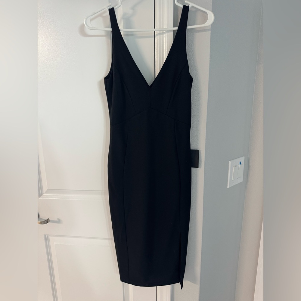 Lulu's Classic Black Midi Dress